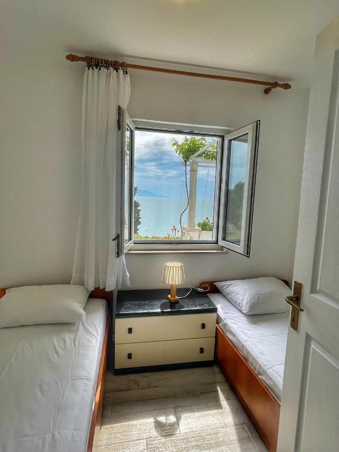 Apartments Mimoza Brist Luaran gambar