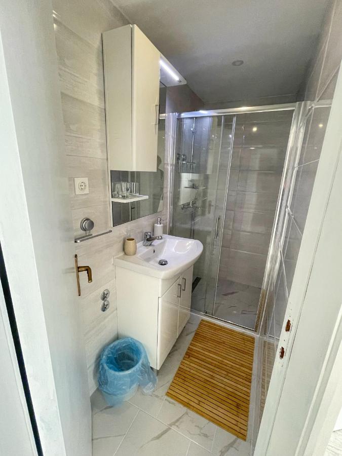 Apartments Mimoza Brist Luaran gambar