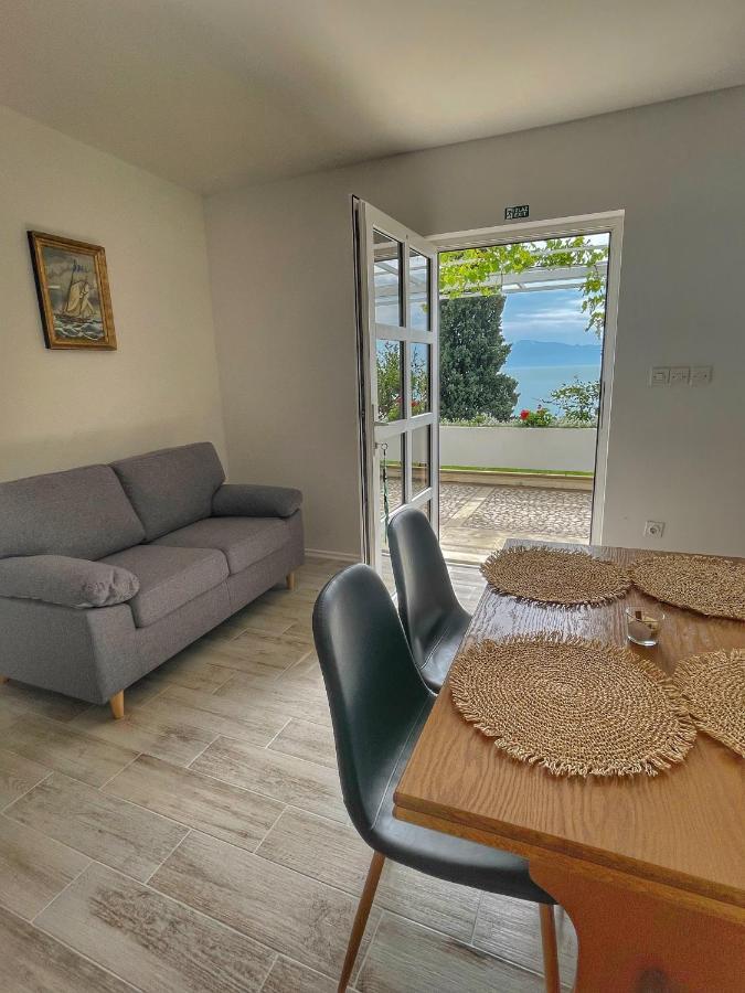 Apartments Mimoza Brist Luaran gambar