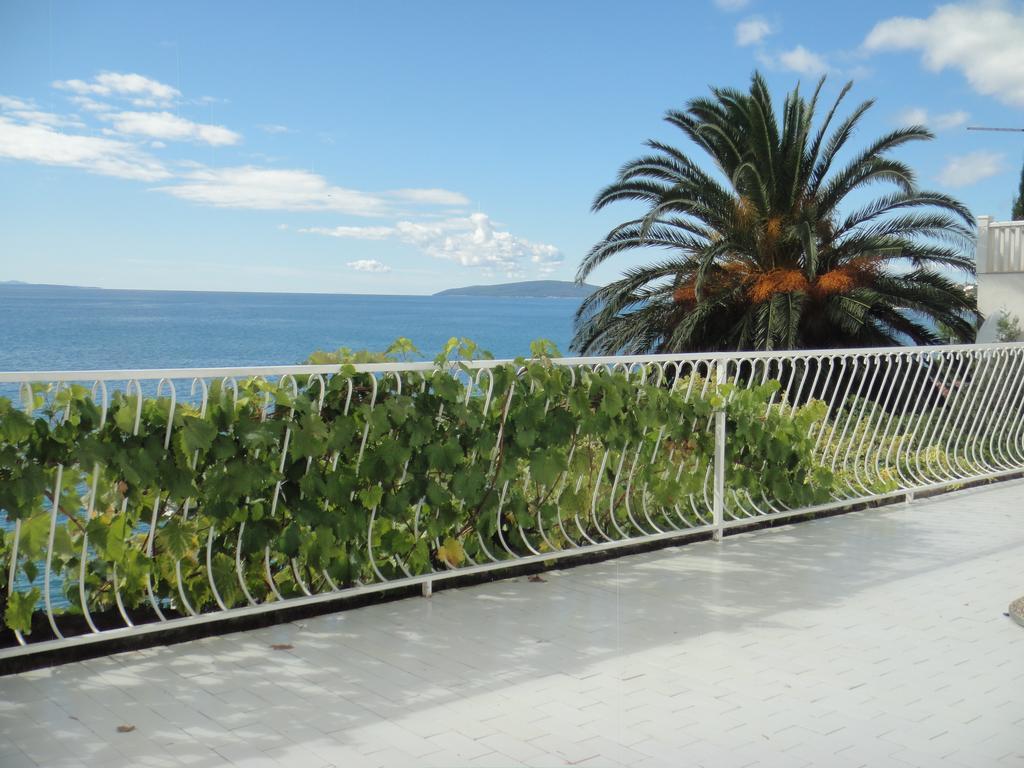 Apartments Mimoza Brist Luaran gambar