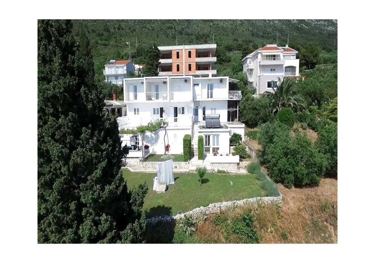 Apartments Mimoza Brist Luaran gambar